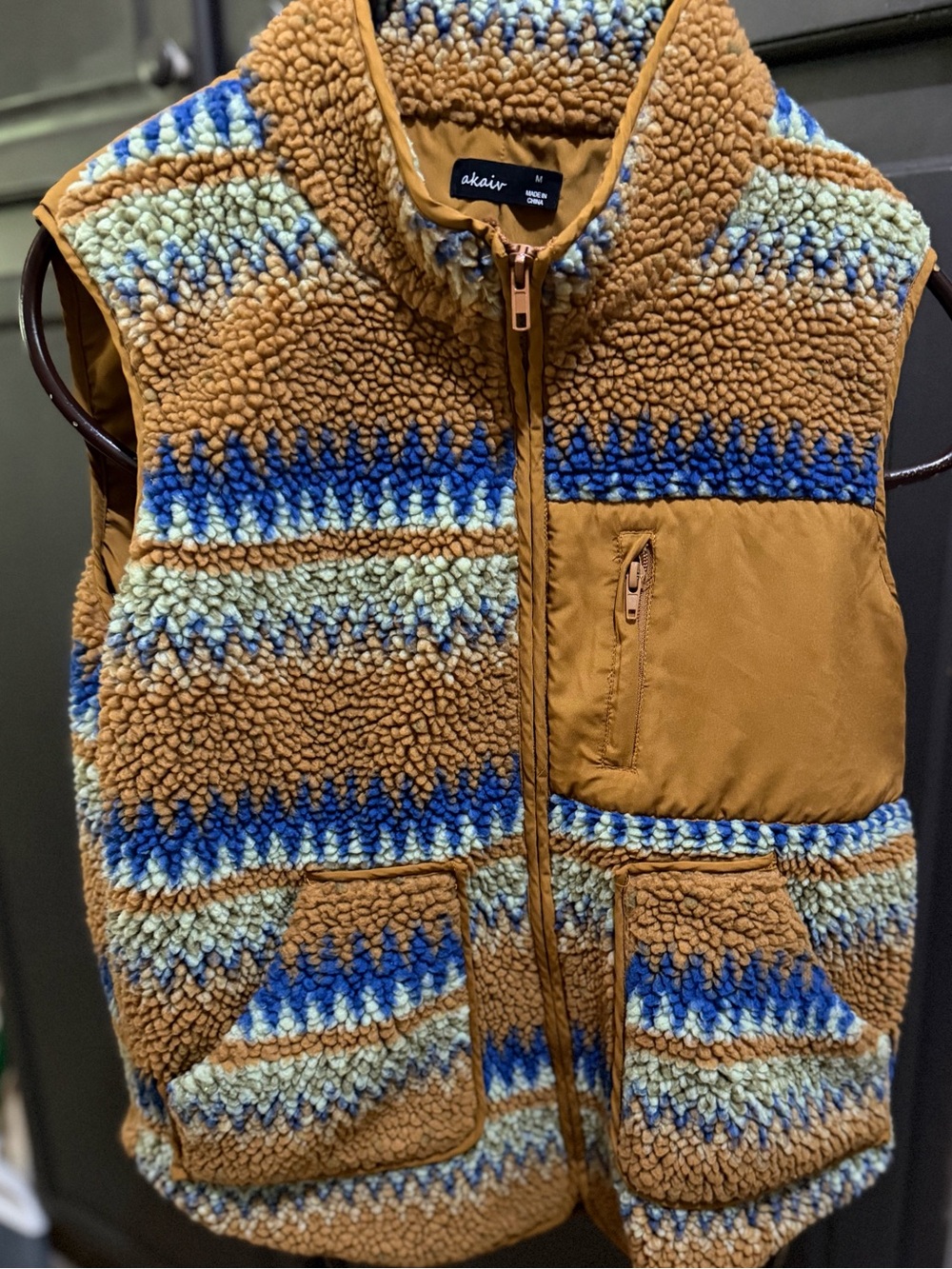 Akair Tan & Blue Sherpa Fleece Vest Size M
